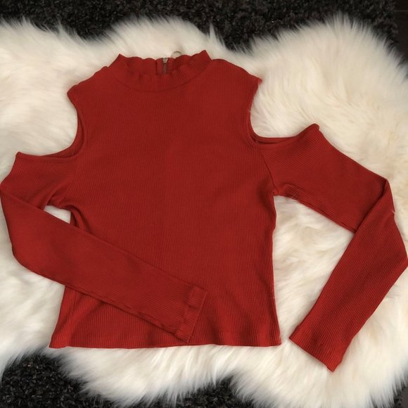 25H&M Divided Red Ribbed Mock Neck Cold Shoulder Long Sleeve Sweater - Picture 1 of 14